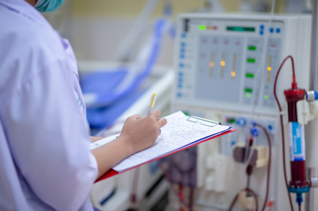nursing student charting acute renal failure