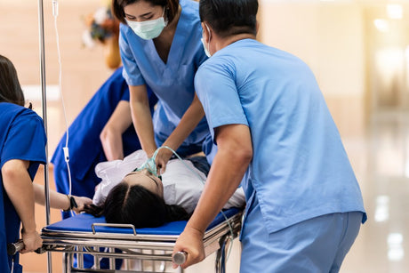 Nurses treating cardiogenic shock patient coding
